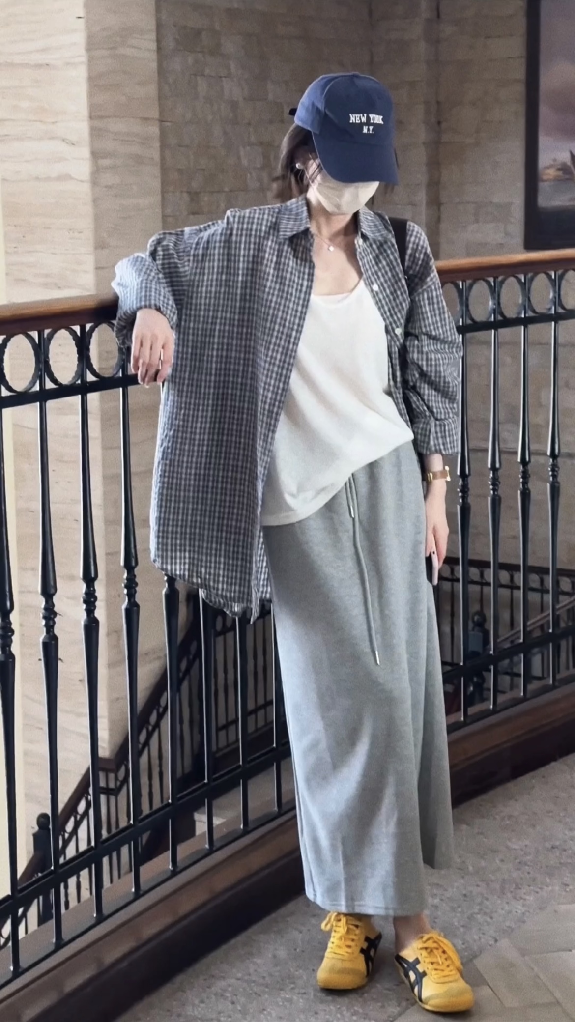 Spring New Minimalist Vest with Sporty Skirt and Plaid Shirt Set