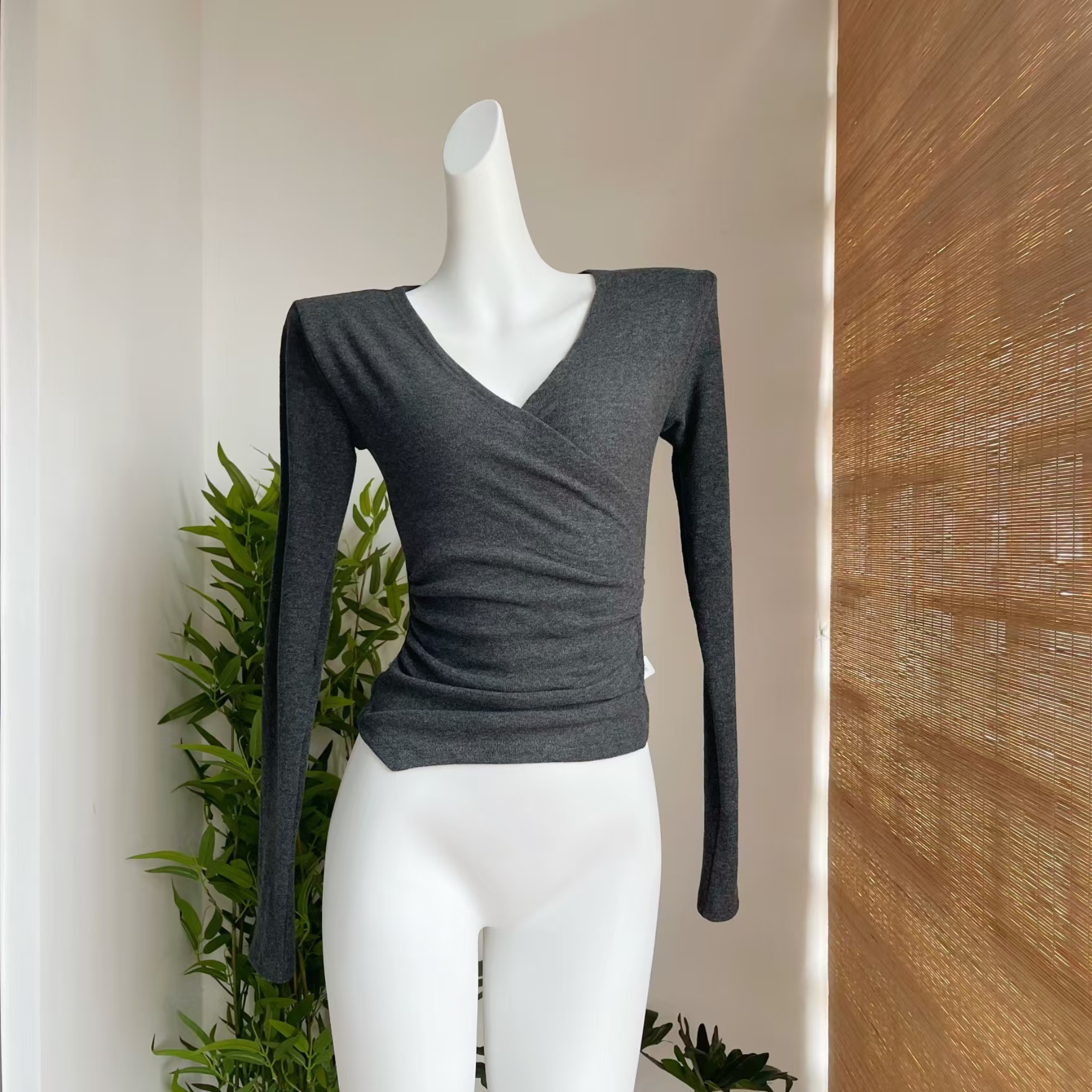 CHICYOU Slim Fit Cross V-Neck Ruched Waist Long Sleeve Knit Top - Image 2