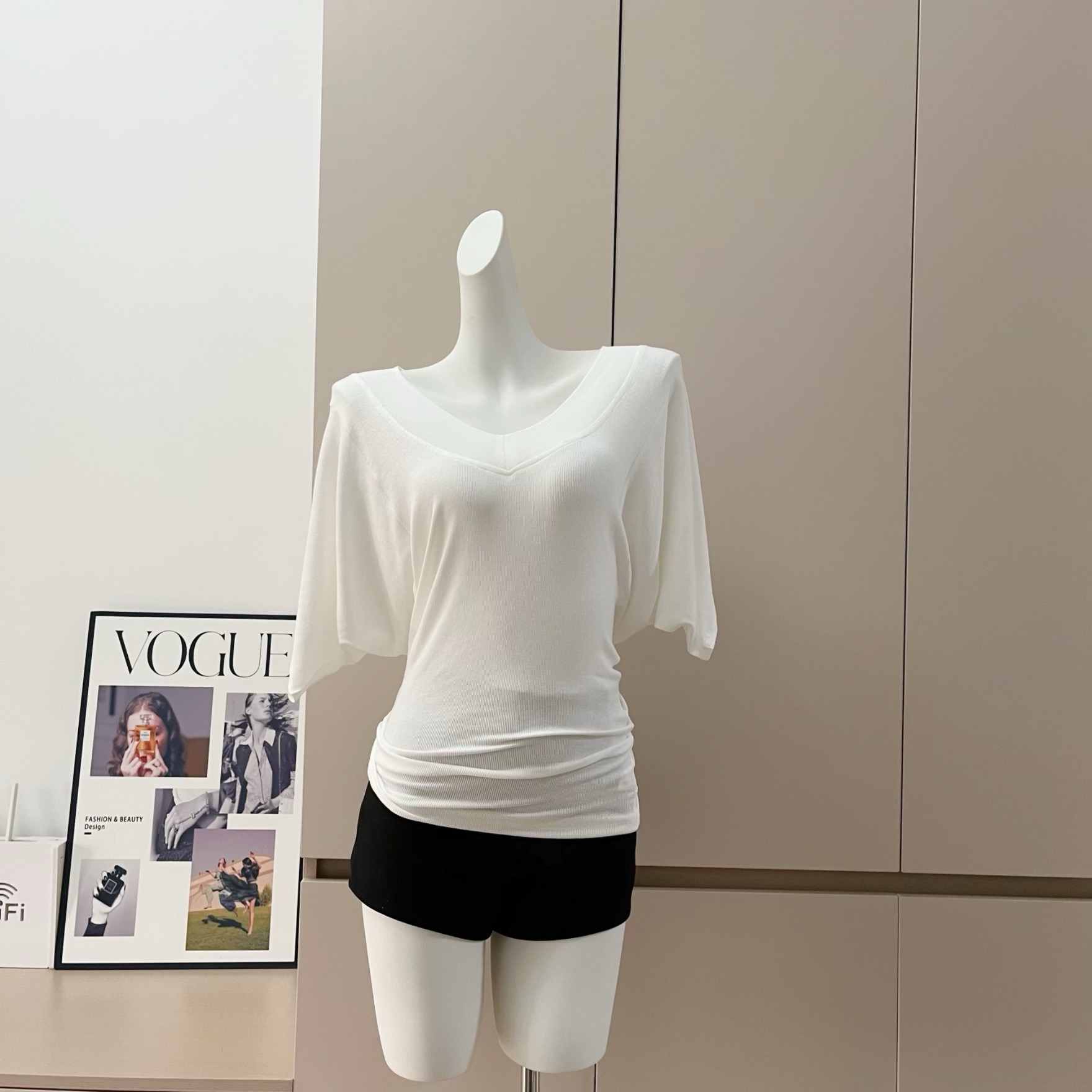 Lazy Loose V-Neck Short Sleeve T-Shirt Women 2025 Spring Gray Casual Basic Top - Image 5